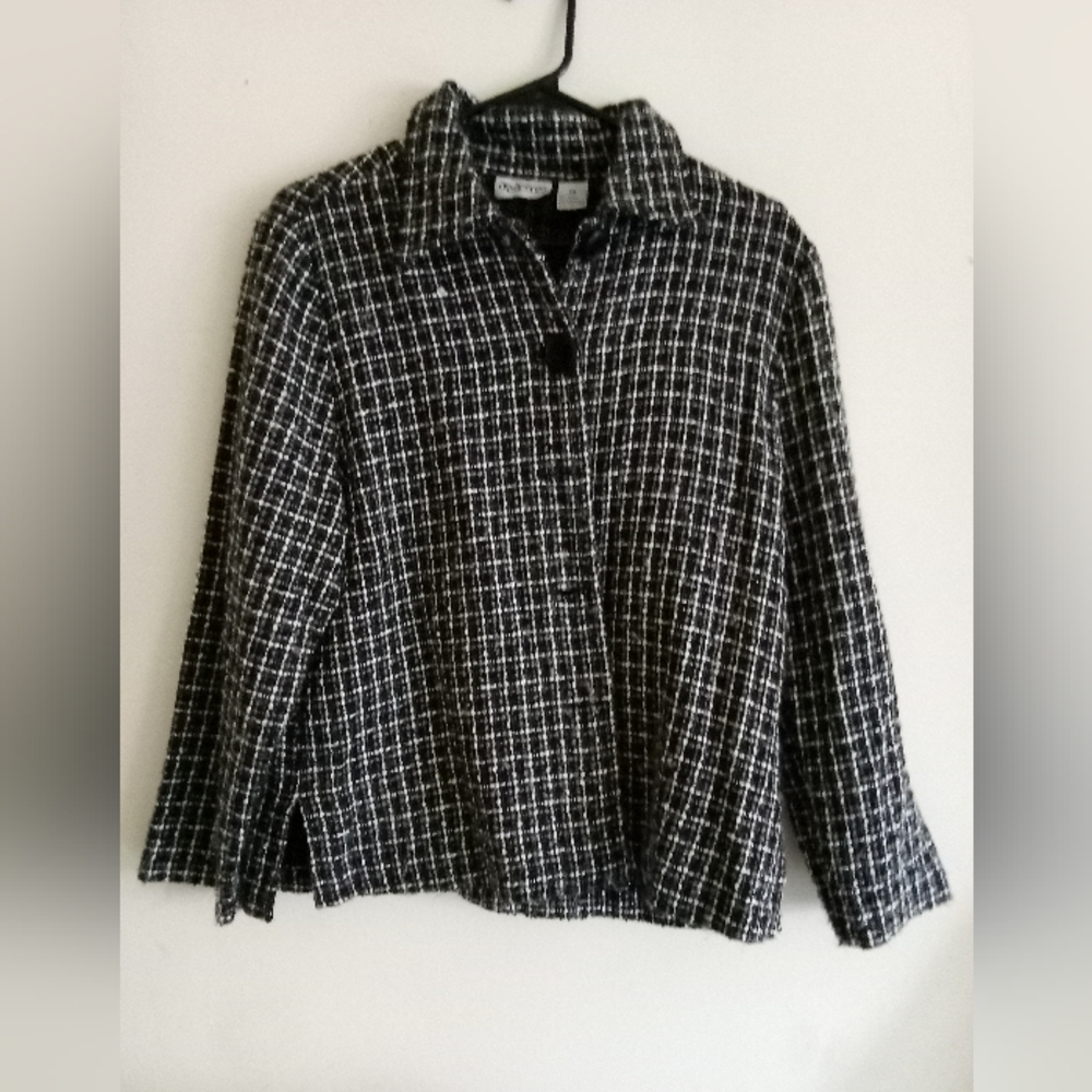 Chic Black & White Tweed Jacket